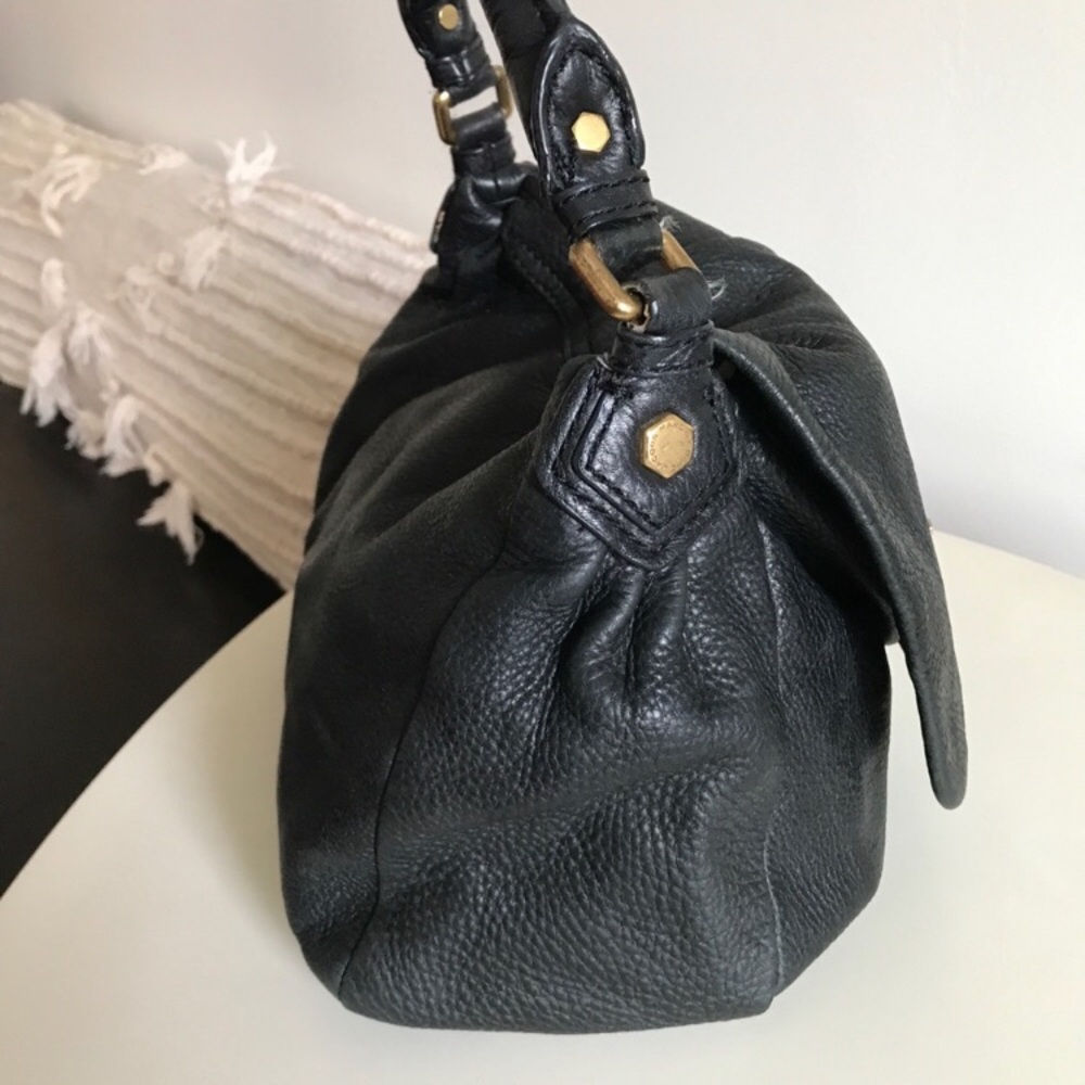 MARC BY MARC JACOBS WOMENS LIK UTIKA BLACK LEATHER HANDBAG - Picture 5 of 15